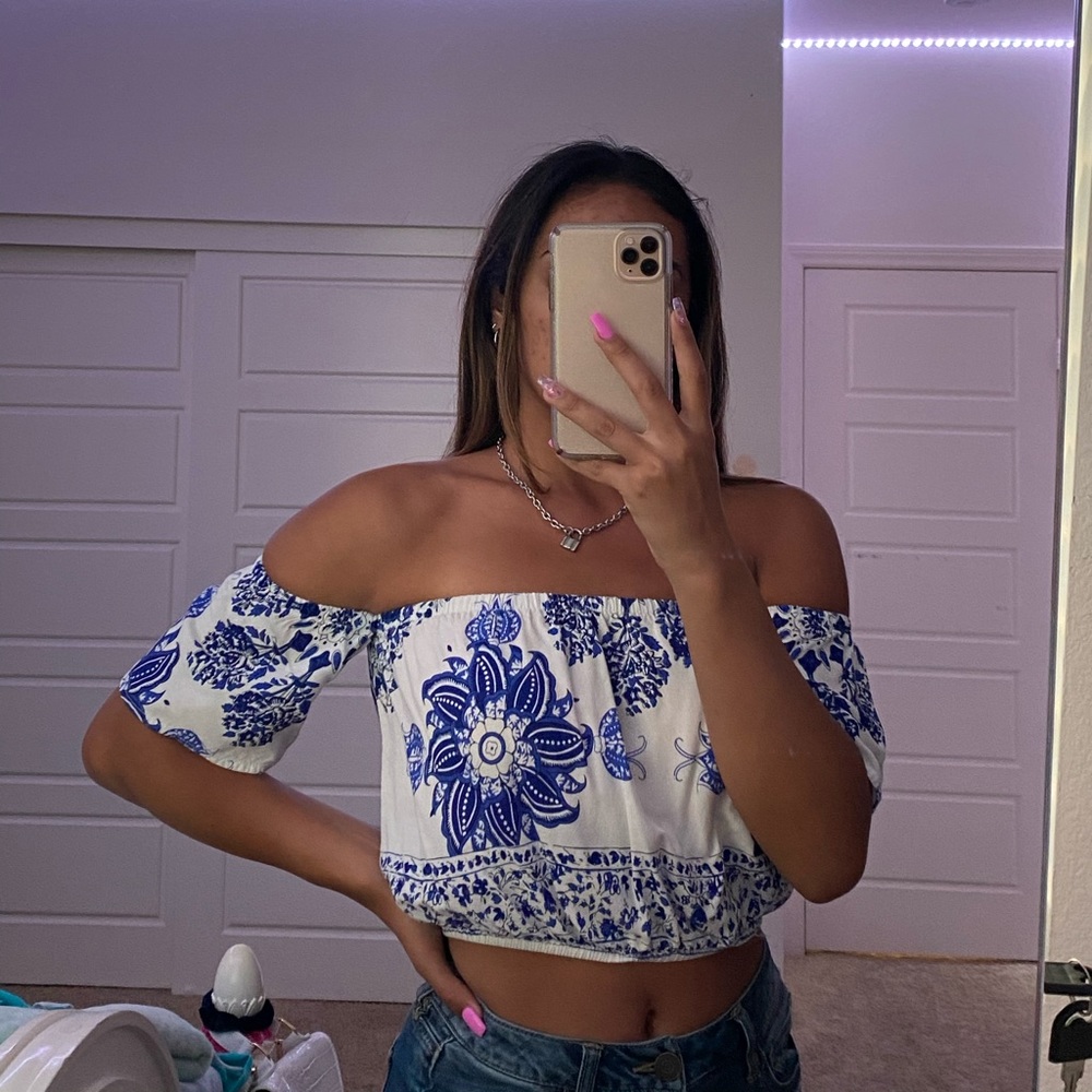 Off the Shoulder Crop top